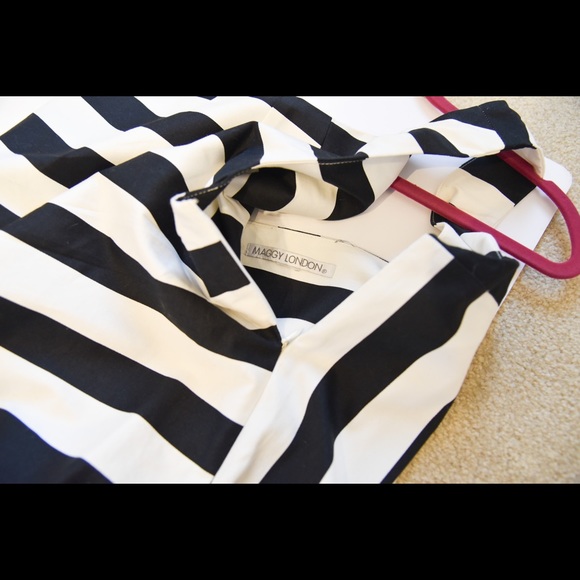 Maggy London Black White Dress size Large as new Bold Stripe Cotton pockets - Picture 4 of 6